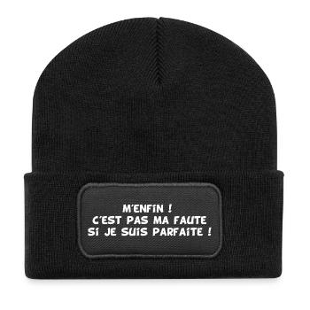 La perfection au féminin (blanc) - Beanie recyclé à patch - noir - Devant
