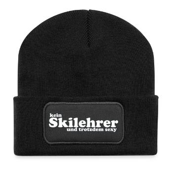 kein Skilehrer und trotzdem sexy - Recycelte Patch Beanie - Schwarz - Vorne