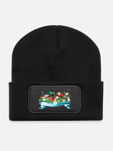 Enten Pärchen im See mit frühlingshaftem Ufer - Recycelte Patch Beanie - Schwarz