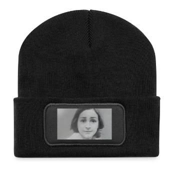 getimg ai img MUSUknd1XkzpH1Z9kbdmO - Recycelte Patch Beanie - Schwarz - Vorne