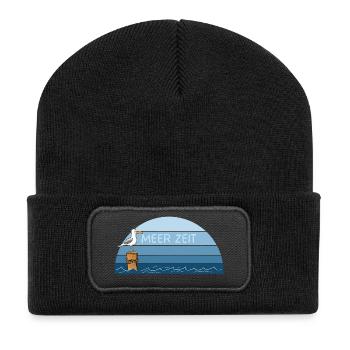 Meer Zeit Möwe Küste Nordsee Ostsee Maritim - Recycelte Patch Beanie - Schwarz - Vorne