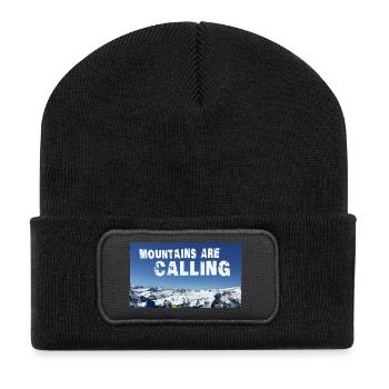 Mountains are Calling Damüls (2 Upload) - Recycelte Patch Beanie - Schwarz - Vorne