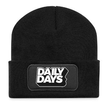 Daily Days Fettes Schwarzweißes Logo - Recycelte Patch Beanie - Schwarz - Vorne