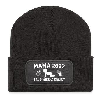 Mama 2027 Bald wird's ernst Schwangerschaft - Recycelte Patch Beanie - Dunkelgrau - Vorne