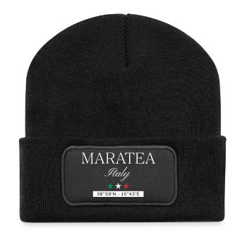 Maratea Italien Souvenir – Reise minimalistisch - Recycelte Patch Beanie - Schwarz - Vorne