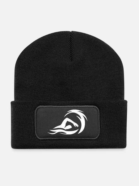 Schwimmen Schwimmer Natur See Meer Team Grafik - Recycelte Patch Beanie - Schwarz