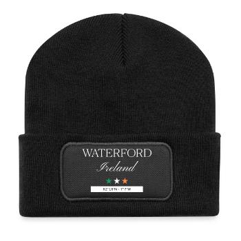 Waterford Irland Souvenir – Reise minimalistisch - Recycelte Patch Beanie - Schwarz - Vorne