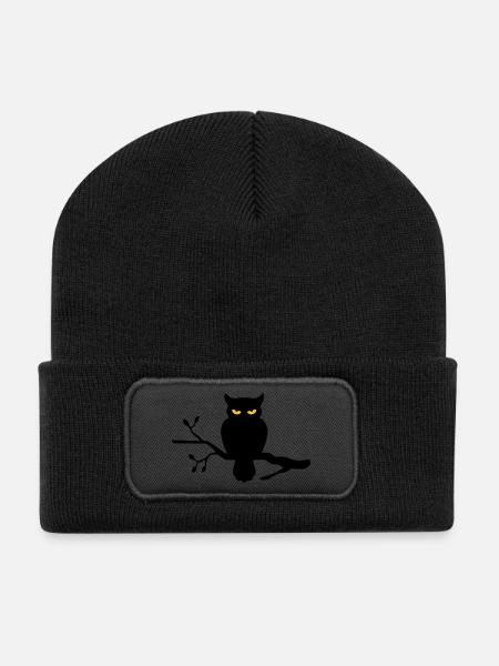Eule auf Ast - Recycelte Patch Beanie - Schwarz