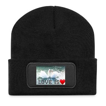 Liebe ist Schwanenherz - Recycelte Patch Beanie - Schwarz - Vorne