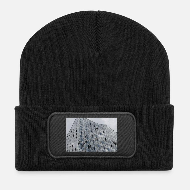 Elbphilharmonie mit Fensterputzern - Recycelte Patch Beanie - Schwarz
