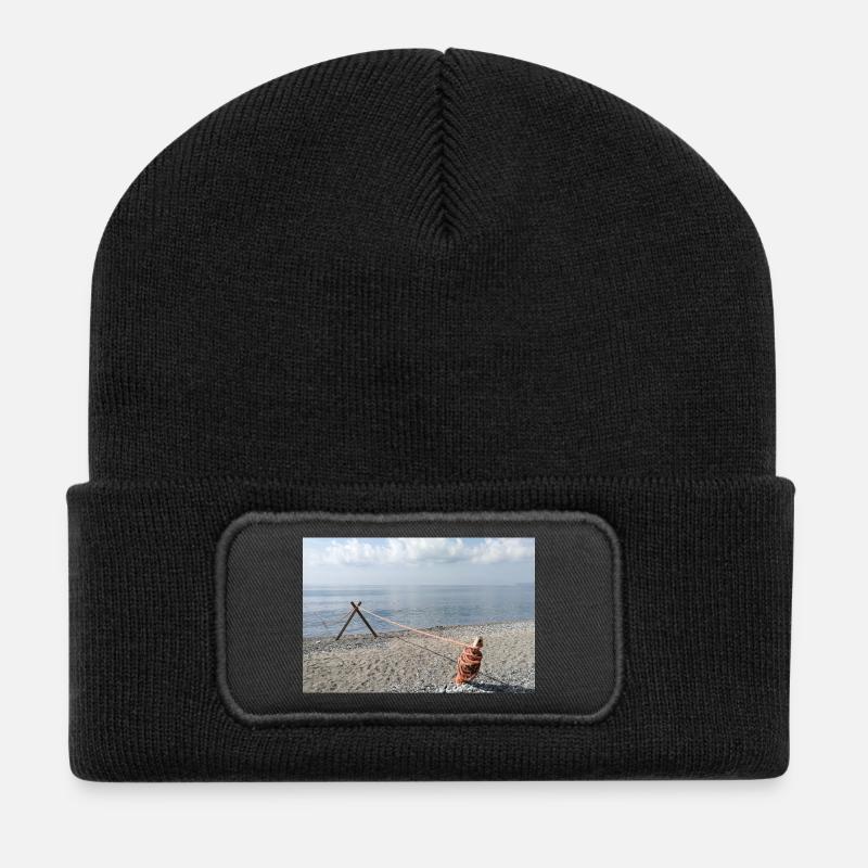 Meeresseil auf See - Recycelte Patch Beanie - Schwarz