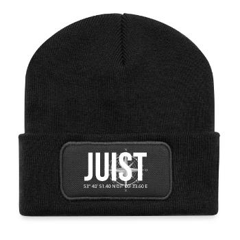Koordinaten Juist - Recycelte Patch Beanie - Schwarz - Vorne