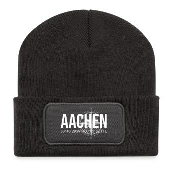 Koordinaten Aachen - Recycelte Patch Beanie - Dunkelgrau - Vorne