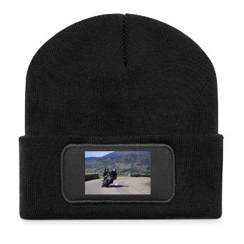 Motorrad liegt im Wind - Recycelte Patch Beanie - Schwarz - Vorne
