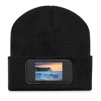 Sonnenaufgang am Kap Arkona - Recycelte Patch Beanie - Schwarz - Vorne