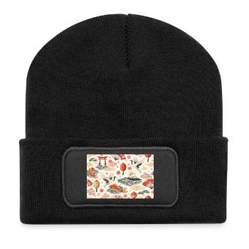 Koi und Kraniche in der japanischen Landschaft - Recycelte Patch Beanie - Schwarz - Vorne