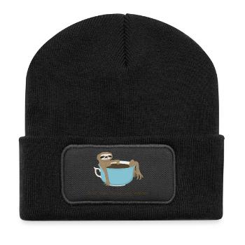 Schlaf kann Kaffee nicht ersetzen - Recycelte Patch Beanie - Schwarz - Vorne