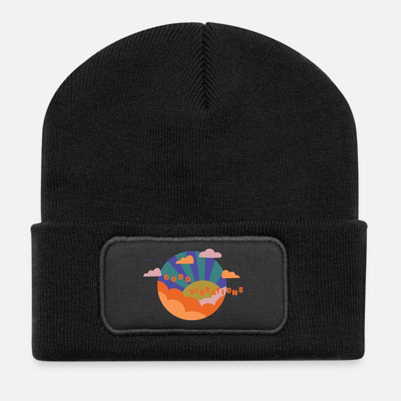 Good Vibrations - Geschenkidee - Gute Laune - Recycelte Patch Beanie - Schwarz
