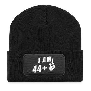 Ich bin 44 plus Mittelfinger - 45. Geburtstag - Recycelte Patch Beanie - Schwarz - Vorne