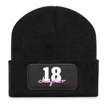 Chapter 18 - 18. Geburtstag Poster & Design - Recycelte Patch Beanie - Schwarz - Vorne