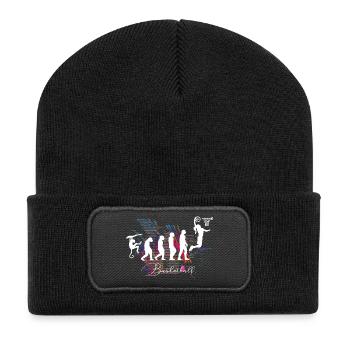 Evolution Basketball Spielerin Evo Design - Recycelte Patch Beanie - Schwarz - Vorne