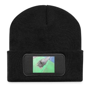 CSD Berlin (gespiegelte Siegessäule in der Pfütze) - Recycelte Patch Beanie - Schwarz - Vorne