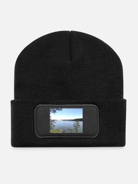 Seelandschaft, Naturmoment - Recycelte Patch Beanie - Schwarz
