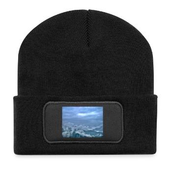 Fog over mountain landscape Morning light - Recycled Patch Beanie - black - Front