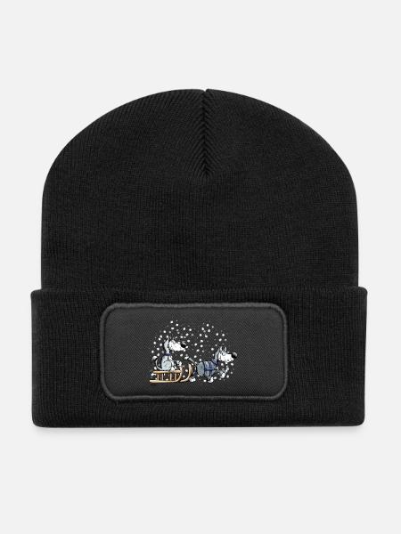 Schlittenhunde im Schnee - Recycelte Patch Beanie - Schwarz