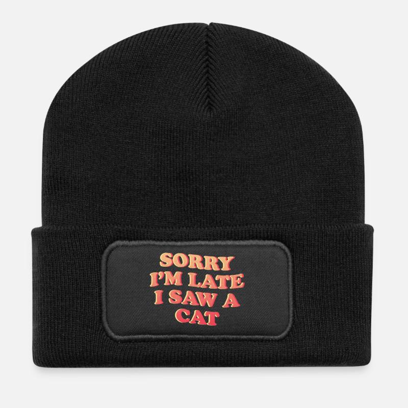 Sorry I’m Late – Lustiges Katzen-Statement - Recycelte Patch Beanie - Schwarz
