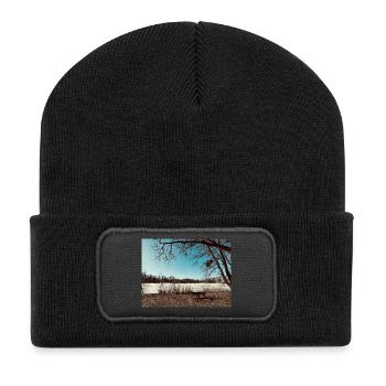 Winter landscape by the lake - Recycled Patch Beanie - black - Front
