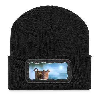 Fotodesign Spatzen-Meeting geschwungen umrandet - Recycelte Patch Beanie - Schwarz - Vorne
