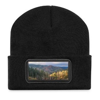 Herbstliche Waldlandschaft mit Sonnenlicht - Recycelte Patch Beanie - Schwarz - Vorne