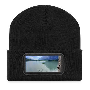 Alpine Lake Sereni Reflections - Recycelte Patch Beanie - Schwarz - Vorne