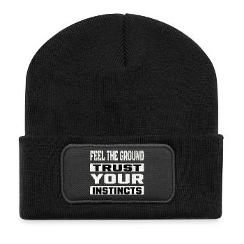 trust your instincts - Recycelte Patch Beanie - Schwarz - Vorne