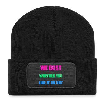 We Exist - Polysexuelle Flagge - Recycelte Patch Beanie - Schwarz - Vorne