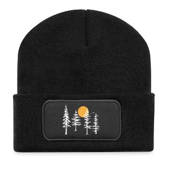 Ruhige Waldsilhouette mit Sonnenuntergang - Recycelte Patch Beanie - Schwarz - Vorne
