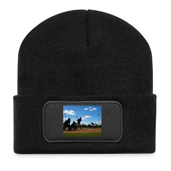 Baseball im Schwung - Recycelte Patch Beanie - Schwarz - Vorne