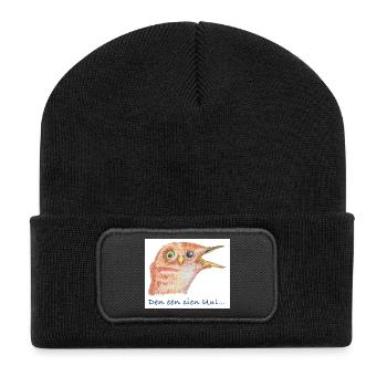 PlattSnack – Den een sien Uul... - Recycelte Patch Beanie - Schwarz - Vorne