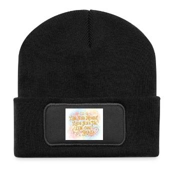 Lebe Jeden Moment Lache Jeden Tag - Recycelte Patch Beanie - Schwarz - Vorne