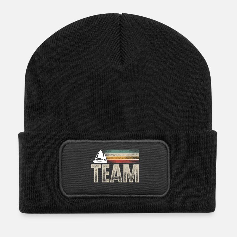 Segeln Segler Segelboot Team Crew - Recycelte Patch Beanie - Schwarz