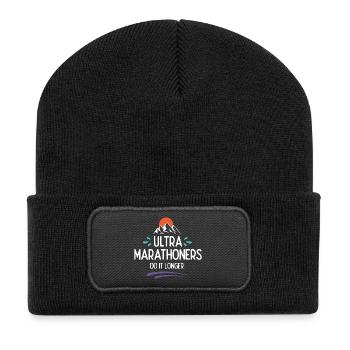 Ultra-Marathonläufer machen es länger - Recycelte Patch Beanie - Schwarz - Vorne