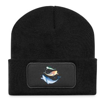 drei leuchtend bunt schimmernde Walfische im Ozean - Recycelte Patch Beanie - Schwarz - Vorne
