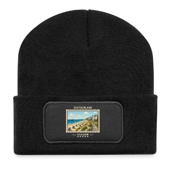Deutschland Usedom Vintage Reisemarke - Recycelte Patch Beanie - Schwarz - Vorne