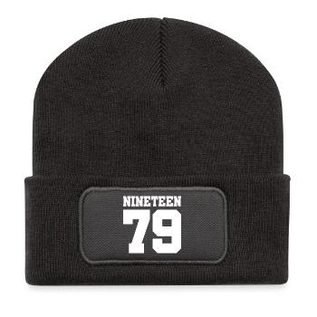 Geburtstag Jahreszahl Nineteen Geschenk 1979 79 - Recycelte Patch Beanie - Dunkelgrau - Vorne