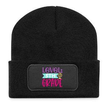 Stufe 5. Klasse - Recycelte Patch Beanie - Schwarz - Vorne