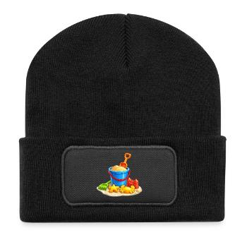 Jouets de plage dans le sable au bord de la mer - Beanie recyclé à patch - noir - Devant