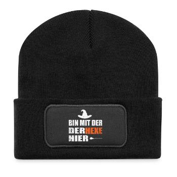 ich bin mit der hexe hier - Recycelte Patch Beanie - Schwarz - Vorne