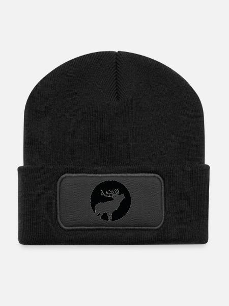 Cerf dans les chasseurs de forêts sauvages cadeaux sauvages - Beanie recyclé à patch - noir