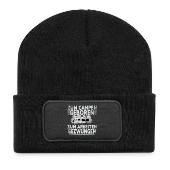 Zum Campen Geboren Zum Arbeiten Gezwungen - Recycelte Patch Beanie - Schwarz - Vorne